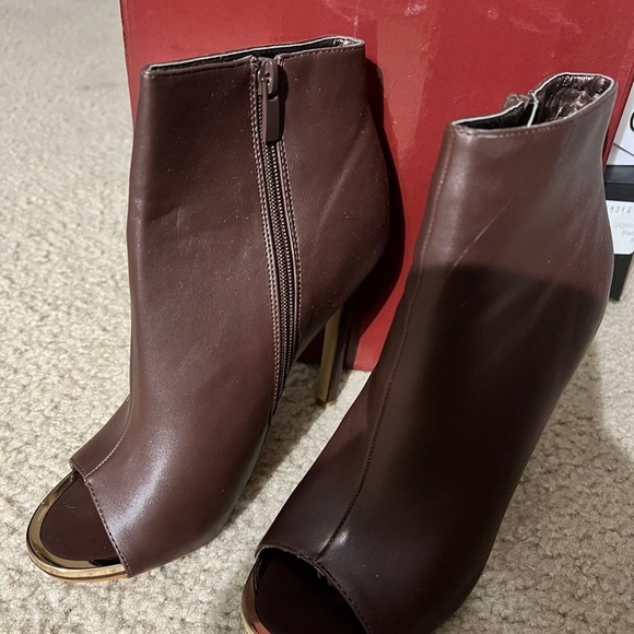 Beautiful - Picture 3 of 5